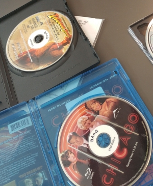 DVD dans leur pochette en plastique