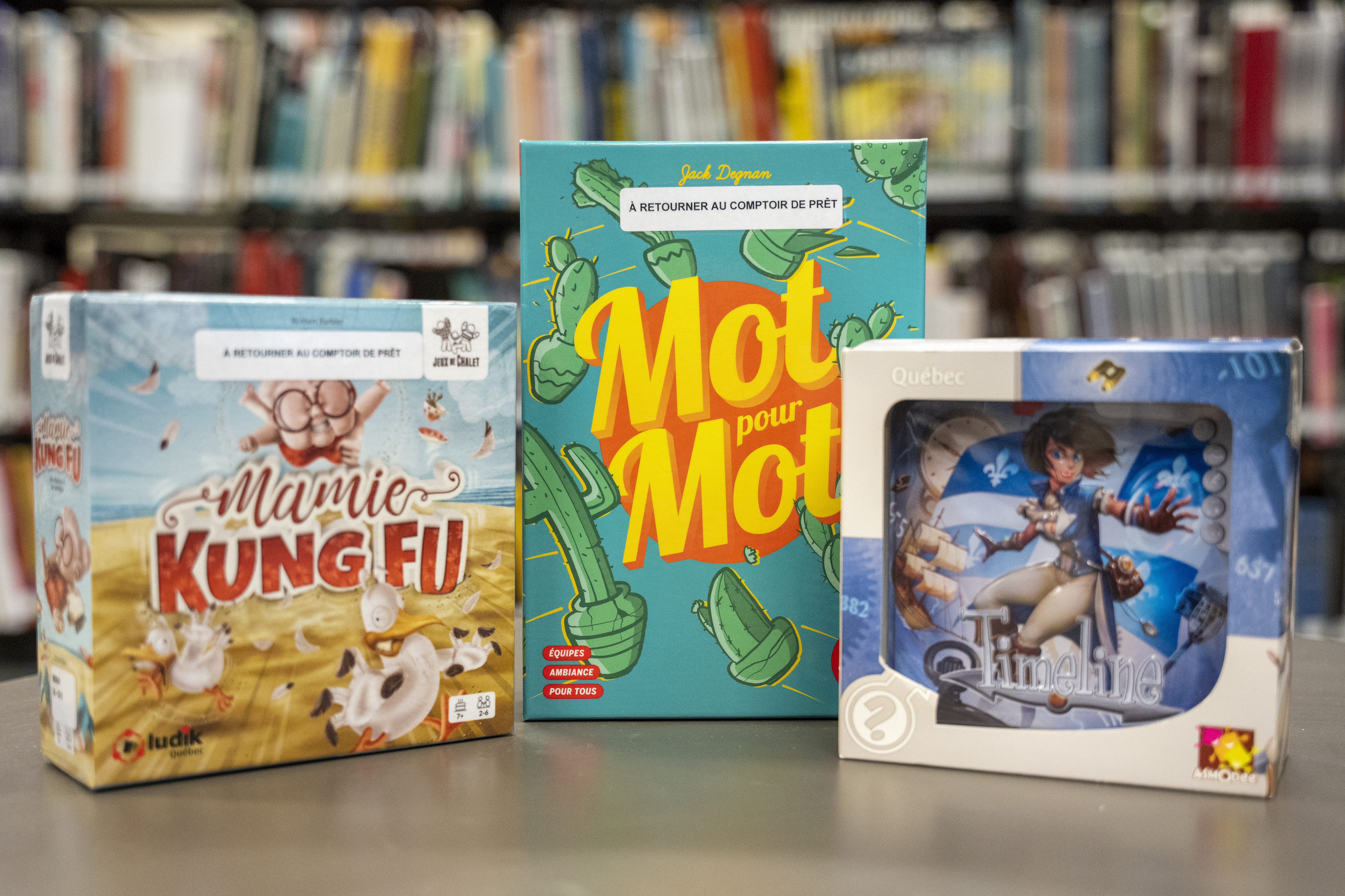 Boîtes des jeux Mamie Kung Fu, Mot pour mot et Timeline Québec