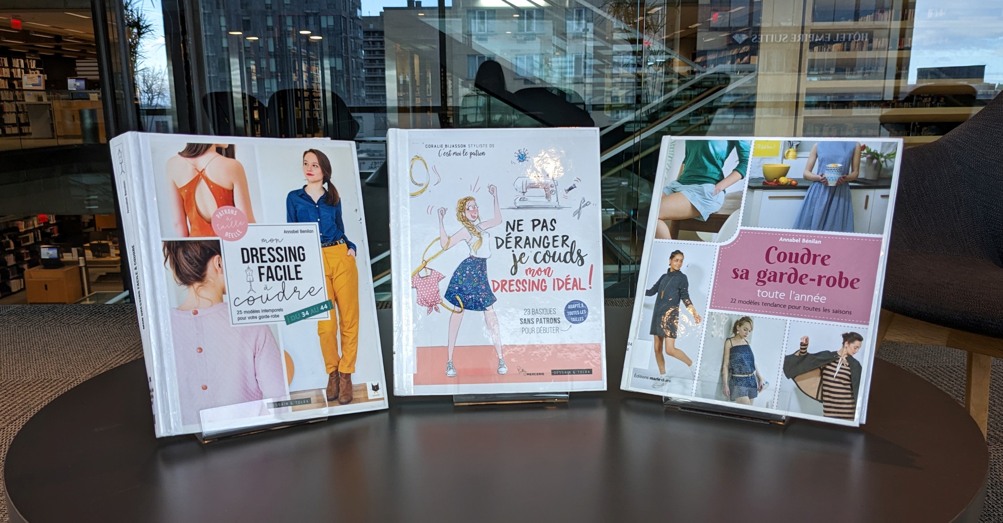3 livres : Mon dressing facile à coudre, Ne pas déranger je couds mon dressing idéal! et Coudre sa garde-robe toute l'année