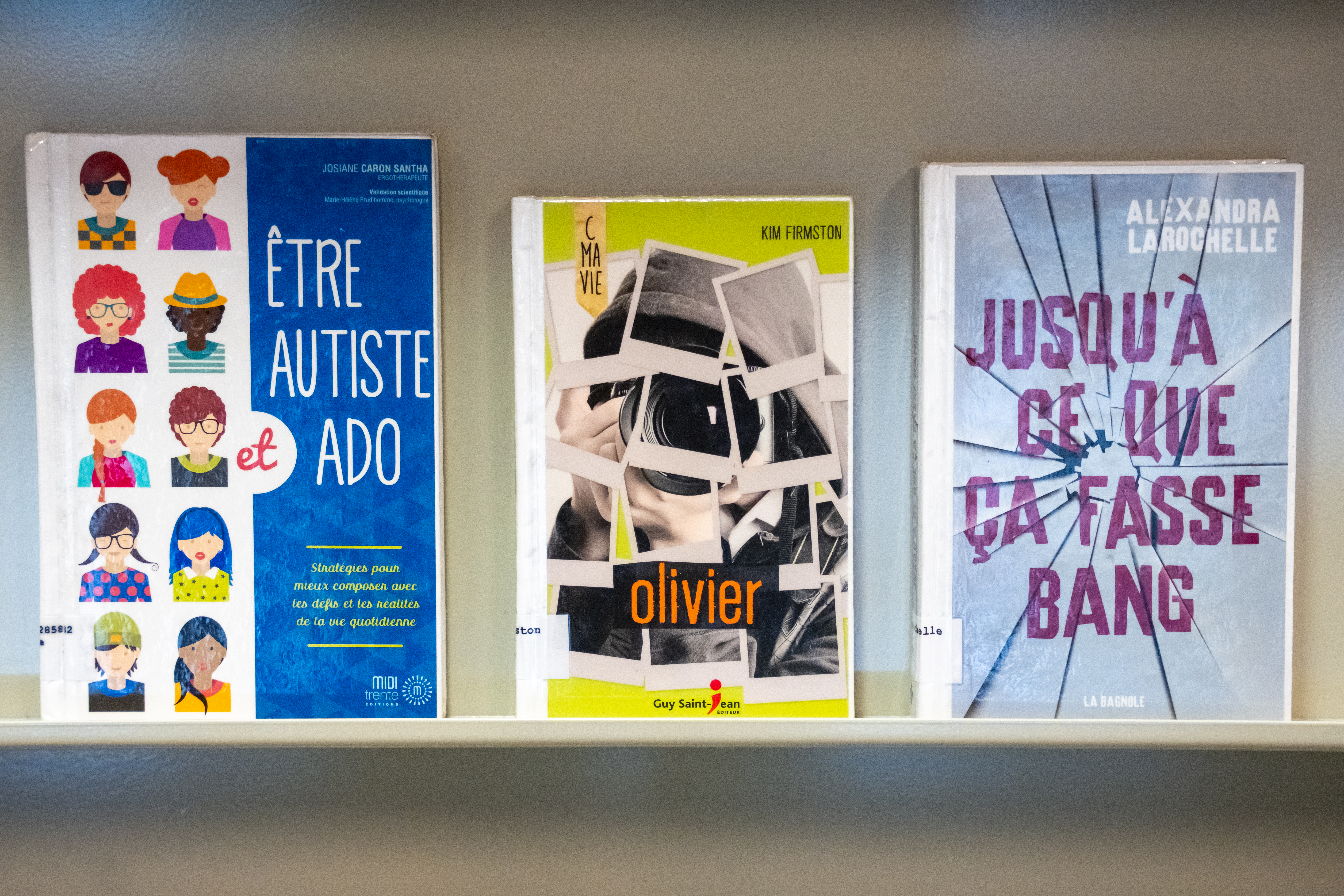 Les livres « Être autiste et ado », « Olivier » et « Jusqu'à ce que ça fasse bang ».
