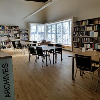 Salle de recherche des Archives nationales à Gaspé